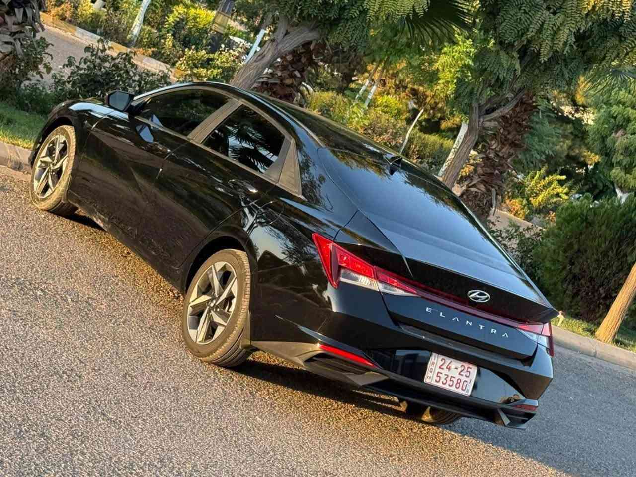 #سعر_مغري_جدآ

نوع السيارة : هيونداي النترا

الموديل : 2023

الفئة : SE

اللون : اسود 🖤

عدد الاميال : ٤٠ الف

عدد الاسطوانات : 4 سلندر

حجم المحرك : 2000 / كير 8 نمر 

- المواصفات / SE :-

- شاشة كبيرة ، كاميرا خلفية 

- رادارات امامية و جانبية و خلفية 

كشنات تدفية 

كيچ الكتروني 

- تحكمات ستيرن 

- المحافظة على المسار 

- رادارات قيادة ، ABS

- كروز سرعة 

- مودات Normal,Sport,Smart

- Apple carplay , USB , AUX , Bluetooth 

السيارة بي فقط بنيد مصبوغ 

بدون دواخل 

حالة السيارة : وارد امريكي

- حالة الايرباك :  سليمة ✅ 

السعر/  145 مەجال

السيارة كاتي بدون ارقام تترقم شمالي فقط 

تكلفة الرقم ١٠ اوراق

موقع السيارة : دهوك
0750 822 32 45 Singapore
