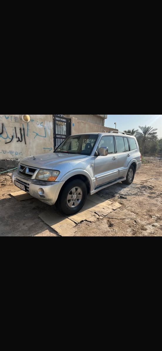 سلام عليكم خوان للبيع باجيرو مديل 2007 اصل بسمي رقم نكليزي بغداد مكينه 3000 ابلاد فور ويل اوتماتيك سبعه راكب تخم تاير تبريد ٣ قطع ثلج لا تبخير ولا تنقيص السياره مكفوله من الضربه بيها مكانات صبغ وبيها جراد بل قماره حداديه جديده  دواخلها حلوه السعر 78 وبيها مجال قليل للاتصال ع رقم ***********/ *********** وتساب مكاني البصره ابو الخصيب
