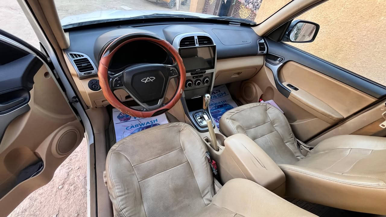 سلام عليكم سياره شيري تيكو جديده ونظيفه موديل 2013 محرك 1800 سياره جاهزه كلشي بيه جديد صدر وحداديه مشط صدر جديد  مشكط جديد تخم تاير جديد تبريد شغال ***********
