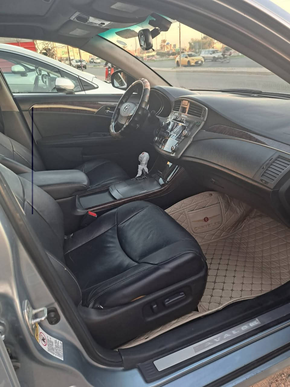 من رخصة الادمن 
افلون 2011 وارد امريكي 
داخله كلين بدون حادث 
اهانه صبغت بيها 3 قطع بسبب الشخوط 
ماشيه 145 الف 
فول مواصفات 
كير بشرط 
محرك بشرط مامفتوح مابيها صوت ديجيتال
حداديه حلوه فقط يحتاج لها قاعدة دبل ماعندي مجال أبدالها
سياره حلوه رقم جديد سنويه جديد هزه ل 27
سعر مناسب سبب محتاج لغرض السفر 
145 بيها مجال لجاد 
للأستفسار اتصال ***********
