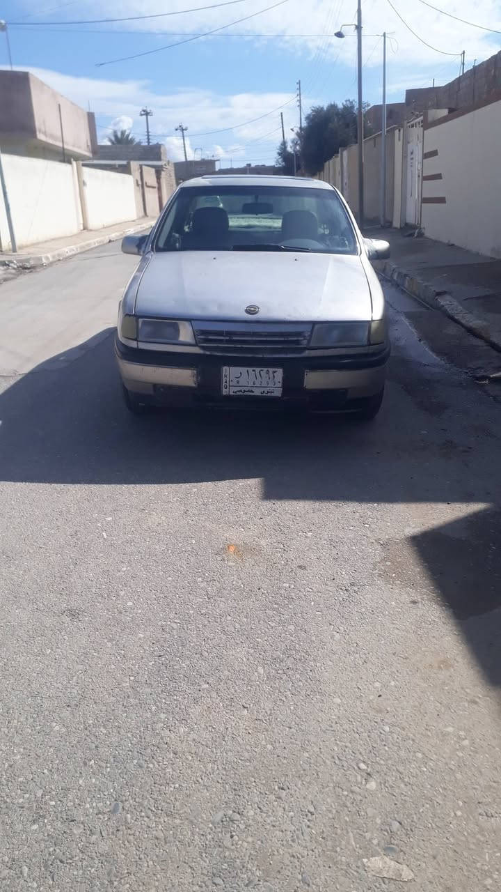 السلام عليكم اوبل فيكترا موديل 91 حجم 16 ثانويه قدم سياره بالسمنه تريد تحويل تريد وكالهه ثانويه لغايه 27 سياره بدون صبغ محرك وجير شرط فيها ضرر جامر لغل قدام السكن وبس سياره كهربائيات شغال تدفيه شغال سعر السياره 32 وبي مجال سياره موجود موصل تلعفر رقم الموبايل بها واتساب***********
