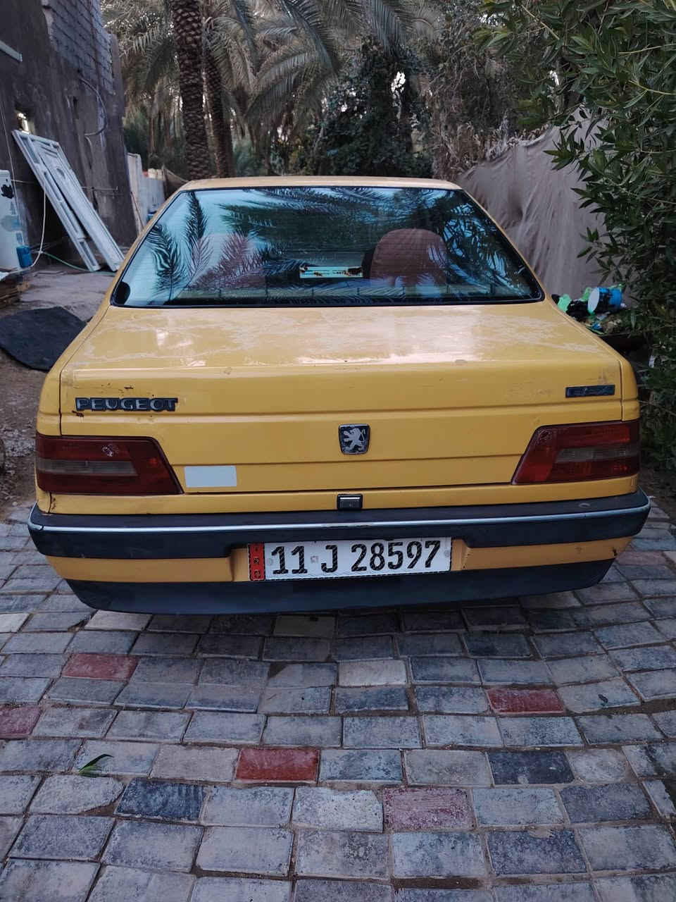 سلام عليكم  بيجو للبيع 405 مديل 10سياره يرادله ترتيبات بسيطه مداور ثاني يوم  سعر 33وبيها مجال  ***********بي وتساب
