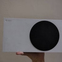 اكس بوكس سيريس اس • ٥١٢جيجا • ملحقات كاملة