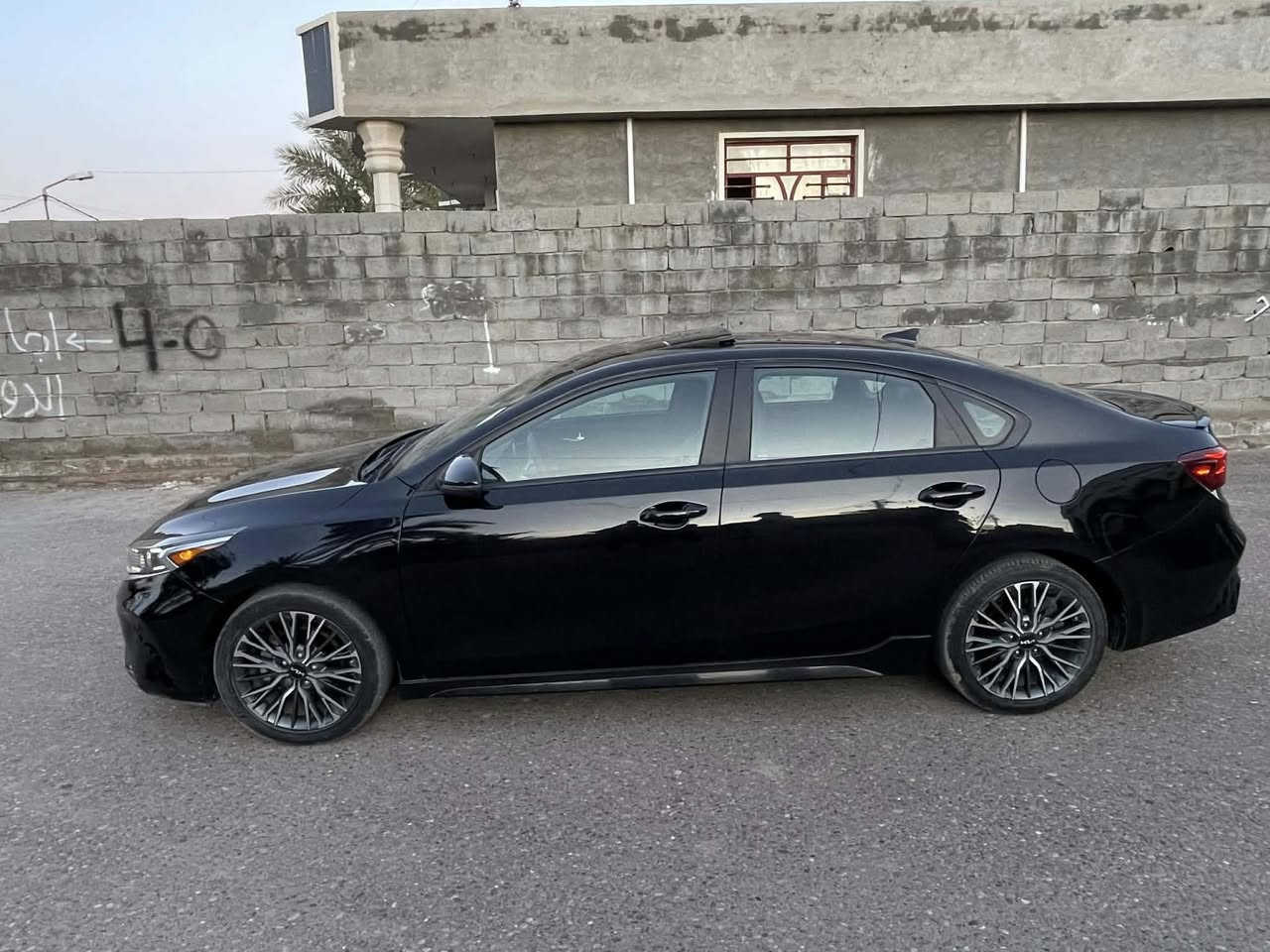 فورتي 2023 بدون صبغ مكفوله السياره بيهه فقط بارد مئشر بل سونار صبغ وتبديل مكفوله بسمي سياره جديده رقم بغداد نكليزي تحويل مباشر فول الفول مكينه 2000دوش فتحه وبصمه السياره جديده ومكاني بغداد الدوره هورجب السعر ١٦٥ وبيها مجال الشراي يتصل ***********بيع فقط بدون مراوس
