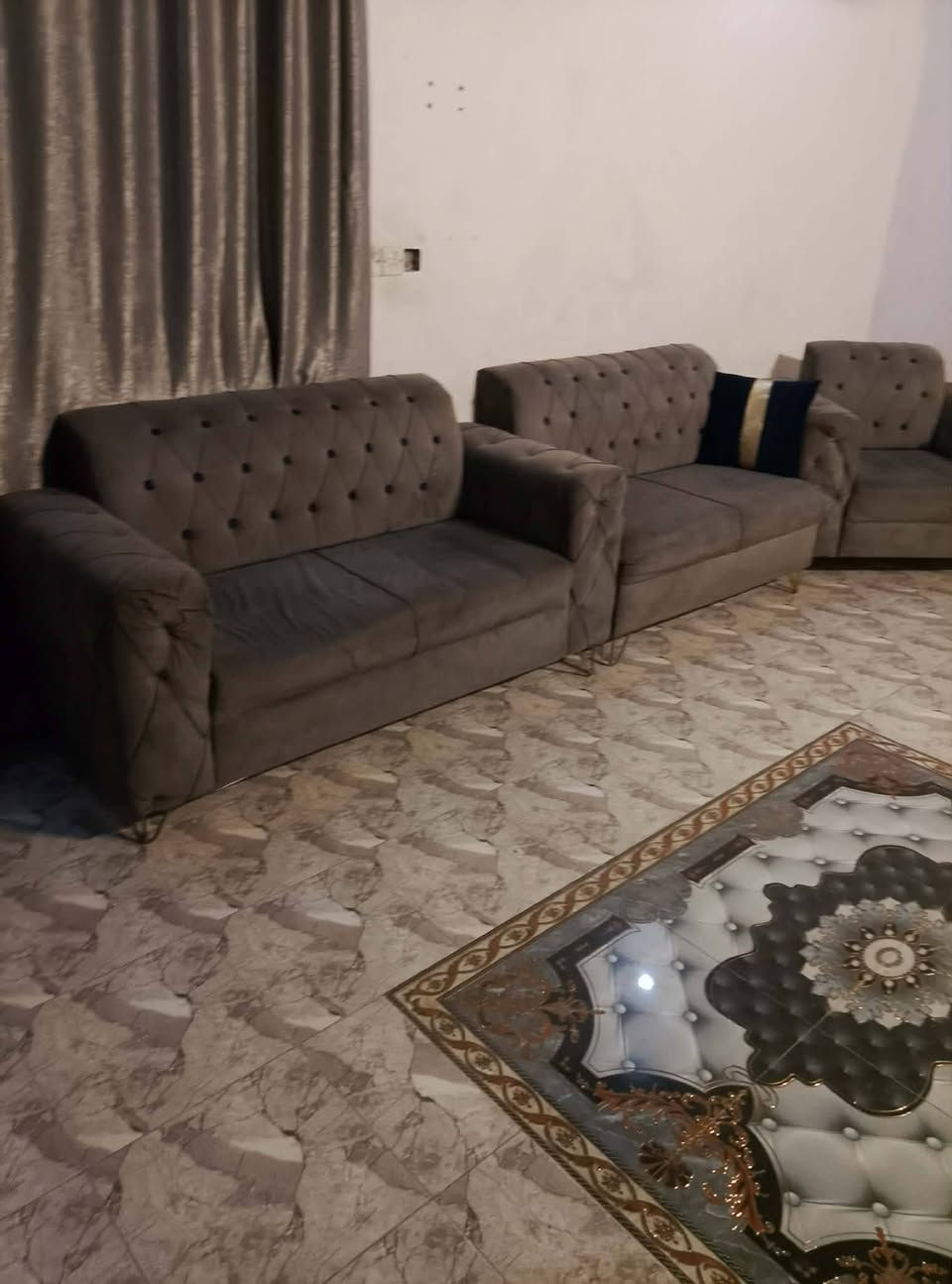 السلام عليكم ديوان اخو جديد 14 مقعد للبيع عنوان بابل


**إذا كنت صاحب هذا الإعلان وتريد حذفه لأي سبب، رجاءا أرسل رسالة إلى الدعم الفني**