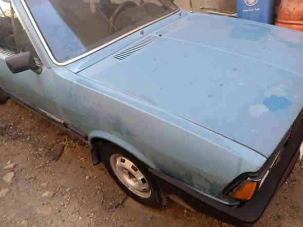 سياره برازيلي موديل 86 بلاديه بدون صبغ 
سعر ٣٥ وبيه مجال
للاتصال ***********
غير متواجد فيس بغداد
