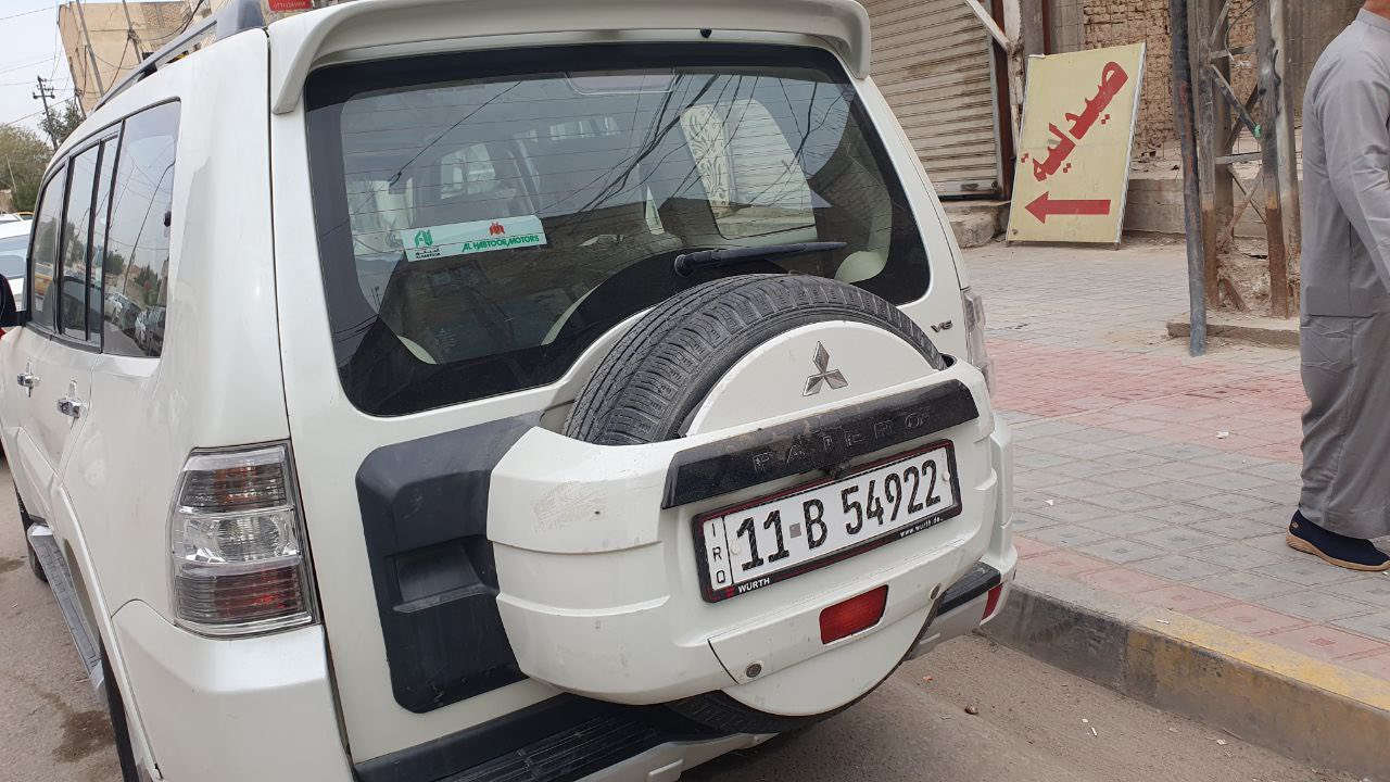 السلام عليكم للبيع او امراوس باجيرو 2010 حبتور مكفوله من التبديل بيه بارد بالجاملغ الخلفي وتكحيل بالجاملغ الامامي اصبعين ماشيه 290 مكان السياره كوفه  الاتصال ***********
