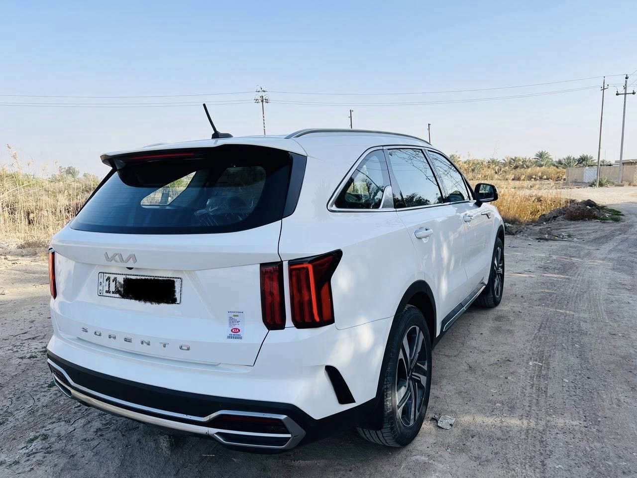 السلام عليكم للبيع سورنتو خليجي  موديل 2022رقم بغداد بسمي مشروع وطني مكفول كفاله عامه من صبغ وتبديل وفتح  جديدة بمعنى الكلمة
فول مواصفات 1/1
بصمه تشغيل
بصمه ابواب
كشنات كهرباء 
محرك v6 
شاشه ايباد 
تبريد ثلاث قطع
سبعه راكب
شفتات ستيرن 
كير ماوس 
كامرة اماميه وخلفيه 
4انظمه قيادة 
سائد بريك بصمه 
توقف ذاتي 
جنطه شفط
مري شفط
إنارة داخليه متغيرة
بردات خليفه.
 إشارة ترحيب
شاحن 
4عدسات 
حساس امامي
حساس خلفي
سبير منازل 
ماشيه 41 ألف  حقيقي 
السعر 275
اللا ستفسار اتصل على الرقم ***********
مكان بابل حله
