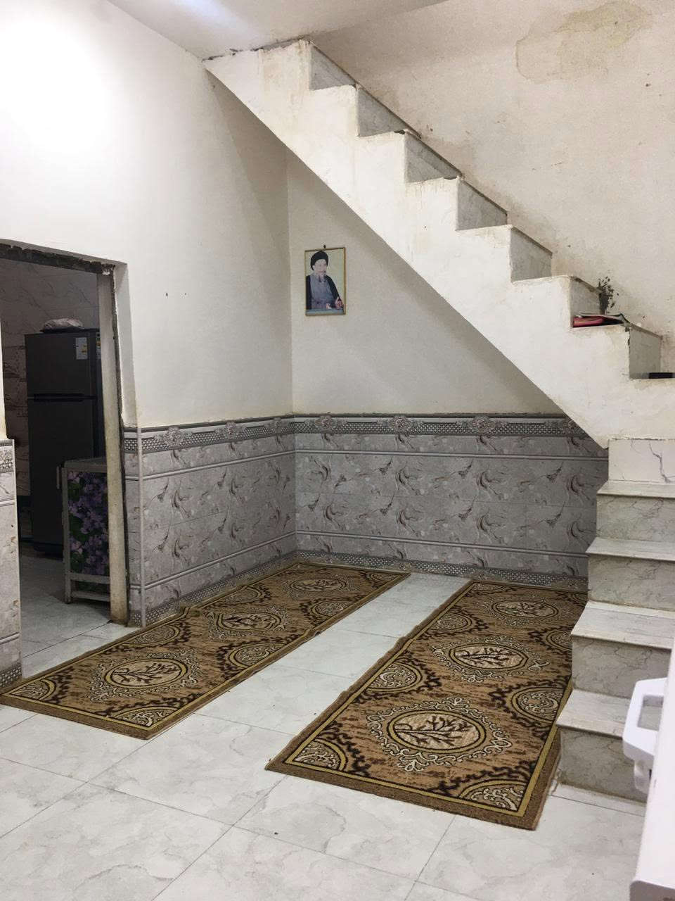 السلام عليكم بيت مساحه 100 بصف الركن بناء بلوك عكاده لبيت كلش جديد وحلو مكانه ناصريه منطقه سبل ثانيه قبل لاتوصل مكتب ابو ساره يباع مع لاثاث سبلت عدد 2 تانكي ماي وماطور وكيزر ومغاسل جاهز للسكن فورأ يحتوي على غرفه وصاله ومطبخ وصحيات ودوانيه راسلنه ع خاص او واتساب كلشي متوفر قطع وبيوت وهياكل نقد وقسط ***********
