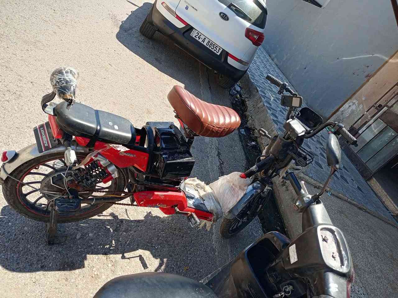 السلام عليكم عندي هذا الماطور كلو شغال البطاريات فوك النص عمر شرط اخوي 225 الف مكاني ايسر حي الشرطه كامل هو والساحنه وسويج اوبصمه ***********
