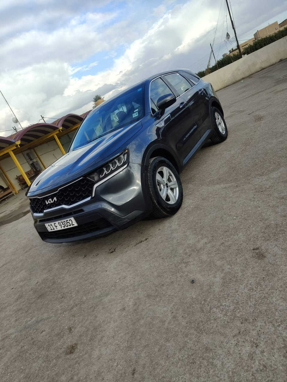 السلام عليكم سورنتو موديل 23 امريكيه حادث وباب وجاملغ  بدون دواخل سياره فورويل مكينه 2500 سبعه راكب ثلاث قطع تبريد باقي السياره كفاله عامه رادارات مكان بغداد ناحيه الراشيد الرقم *********** واتساب السعر خاص
