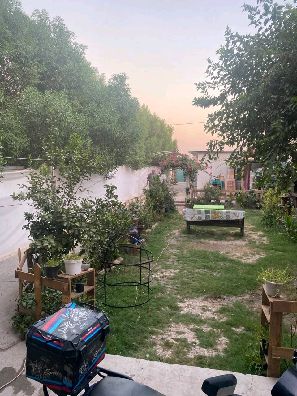 بيت للبيع في بغداد منطقه هورجب 
قرب السريع الجديد حله بغداد
مساحه الأرض 500 متر
10x50 بيها بيت طابقين يحتوي على 44 غرف نوم واستقبال ومطبخ وصحيات عدد 2
ومشتمل سندويج ومحل قيد ال انشاء
سند 25 مباشر يدخل اسمك بالسند
لل استفسار اكثر
***********