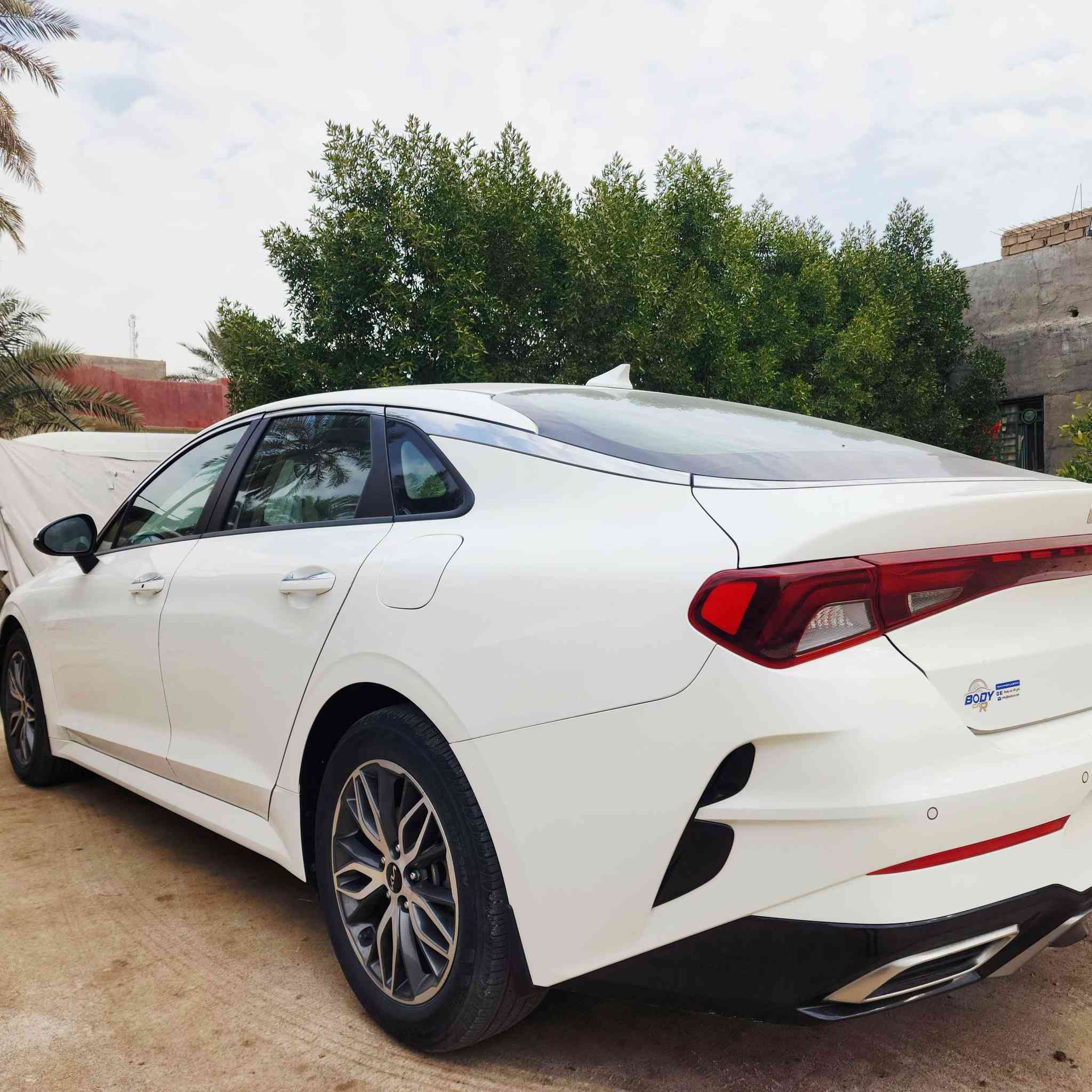 كيا K5 2022 خليجي
كيا K5 2022 خليجي محرك 2.0 دوش
عداد الممشى 52 الف استخدام شخصي
بصمة ابواب 
تشغيل عن بعد
حساس امامي خلفي
كامرا خلفي
دخول ذكي (اشارة ترحيب) ومري شفط اوتو
شاشة ابل كار بلي لمس
كشنات جلد بيجي
كشن السائق كهرباء 
تبريد شاشة لمس وتبريد خلفي
خمس وضعيات قيادة
فول تحكم ستيرن جهتين
مثبت سرعة
اربيل بأسم شركة
السنوية نافذة لغاية شهر 12-----2027 
كفالة ما عدا صبغ اسفل البگلايت نتجة ضربة ستوته وتكحيل قليل في طرف البنيد فقط
***********
