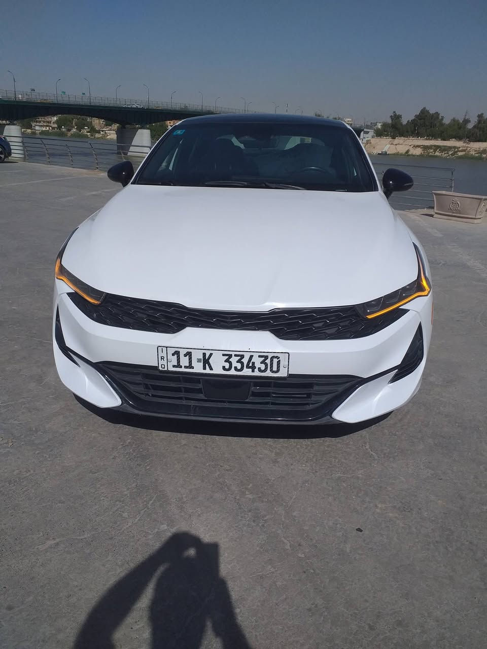 كي فايف k5 2023 لون ابيض بانوراما  فول مواصفات ترقيم جديد باسمي
رقم بغداد 
وارد امريكي 
جيتي لاين Gt-line
محرك 1600 تيربو
ماشيه 32 الف
فول مواصفات بانوراما
كشنات جلد اسود
رادارات توقف ذاتي نقطة عمياء 
شحن لاسلكي 
بصمة تشغيل 
4 انظمة قيادة كشن كهرباء مواصفات جيتي لاين المعروفه
صور الحادث مرفقة بالمنشور
السياره جاهزة وحلوه ماناقصها شي
مكاني بغداد  الكاظمية
السعر  160
 موبايل ***********  ابو طيبة
