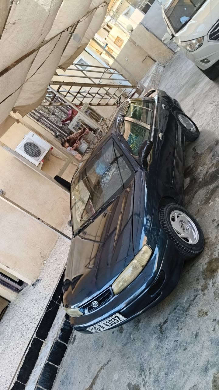 يالله سيفيه موديل 95 سنويه لل29مشروع وطني 
محرك مفتوح كير عادي محرك شرط لا صرف ولا بخار ولا خربطه ولا دخونه سوده ولا جكجكه مكينه ناعمه وخير من الله كير كذالك صدر كله جديد مسوي 
كهربيات كله تشتغل طوافه كيج حماوه 4جام يصعد وينزل ترايه ناعم ونشطه بل شارع  لايت عالي ناصي 
مكفوله من خياس وشواصي وفرممات اي عيب مابيه انشالله 
سعر 26بيه مجال شي قليل ***********مكاني ديالى بعقوبه مركز بل عافيه ع ياخذه سياره نكره صبح وين معجبك توكل بيه متوكفك
