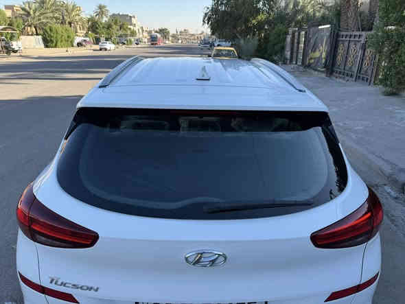 توكسان خليجي جديده جدآ فول موصفات عدى فتحه 
ماشيه 53 الف كم 
موصفات 
كشنات كهرباء 
جلد بلادي 
داخل صاج و كاربون فايبر 
تحكم ستيرن 
لد امامي و خلفي 
خمس عدسات 
حساس امامي و خلفي 
مري شفط و ترحيب عند الاقتراب 
كامره ع بغ و شاشه كبيره 
بصمه عدد 2 
رقم و سنويه و هزه جديده ب اسمي 
وبعد بيه موصفات 
السعر 197 مجال بسيط 
مكاني بغداد حي الاعلام 
رقمي ***********
