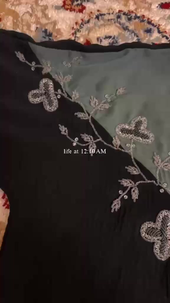 عباية النسائی للبيع، مطرزة الصدر، بأكمام واسعة.
الطول: ١٦٣-١٦٥ سم، الوزن: ٦٥-٧٠ كجم.   سعرە 15 الف توصیل متوفر


**إذا كنت صاحب هذا الإعلان وتريد حذفه لأي سبب، رجاءا أرسل رسالة إلى الدعم الفني**