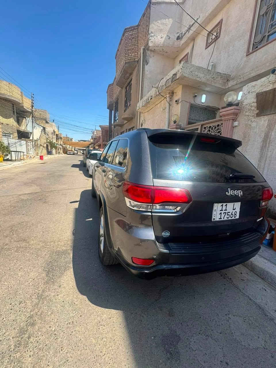 سلام عليكم جيب ٢١ لاريدو موصفات عاديه حادثهه ٣ قطع بنيد وجاملغين  وبيهه طخت شاصي ٣ اصابع قليل كلش ميأثر ومنزل تصوير ضربت الشاصي بل منشور وبل عراق صبغ باب اثر شخوط السياره كامله ما عايزه شي ماشيه ٦٥ الف مايل كير كمينه كفول وما مصلح اي شي بيهن وسياره نضيفه السعر ١٨٥وبيهه مجال بعد المعاينه والاتفاق انشالله ***********
