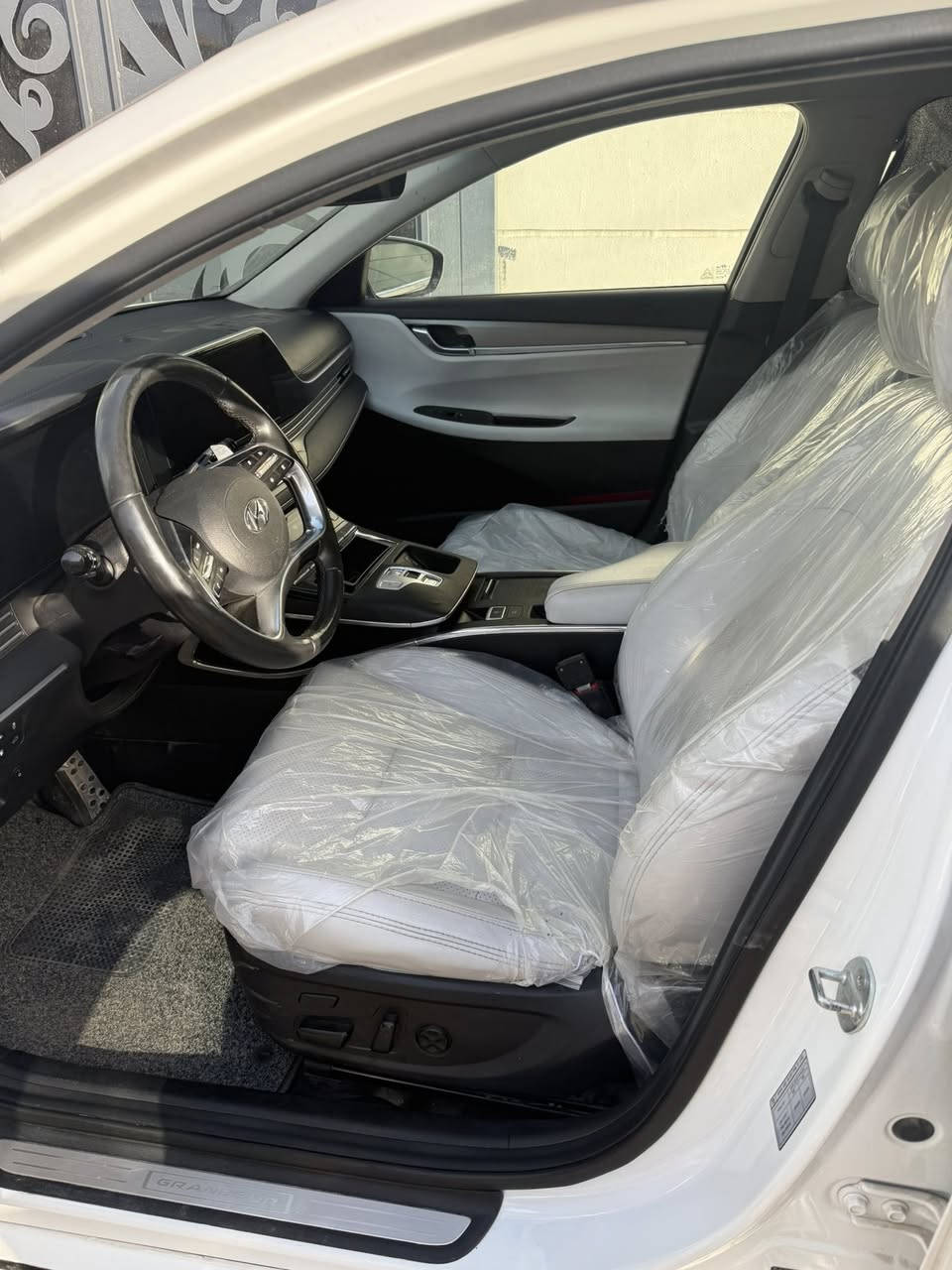 سلام عليكم ازيره موديل 2022 تبديل بنيد نفس ألون وصبغ شبر  بلجاملغً وإيرباك إسترين ودشبول طاك . ماشيه 52 الف السياره نضيف وجاهزه غاز بلاد فول موصفات رادارات حساسات كأمره تحكم شاشه تبريد شاشه نظام سرعه كروز  مكاني الديوانيه بسمي 
السعر 185 وبيه مجال 
***********
