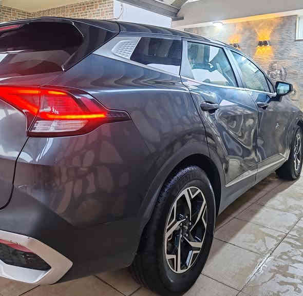 السلام عليكم 
كيا سبورتج LX موديل 2023 #مرقم تحويل مباشر #حادثها جاملغ وبنيد بدون اي دواخل محرك 2.5 تنفس طبيعي
ه‍.((***********))
