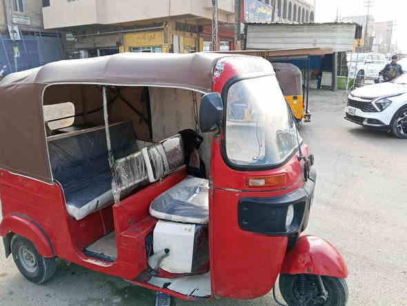 سلام عليكم تكتك لل بيع 2018 تكتك مو لي وهاذه رقم صاحبهه *********** مكان بغداد كماليه
