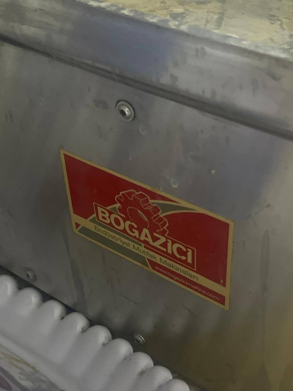 السلام عليكم للبيع مكينه ثرم حجم ٢٢ تركي الاصصلي استعمال كلش قليل يرادله فقط تنظيف بسيط لان متروكه
السعر ٤٥٠ مكاني بابل ***********
