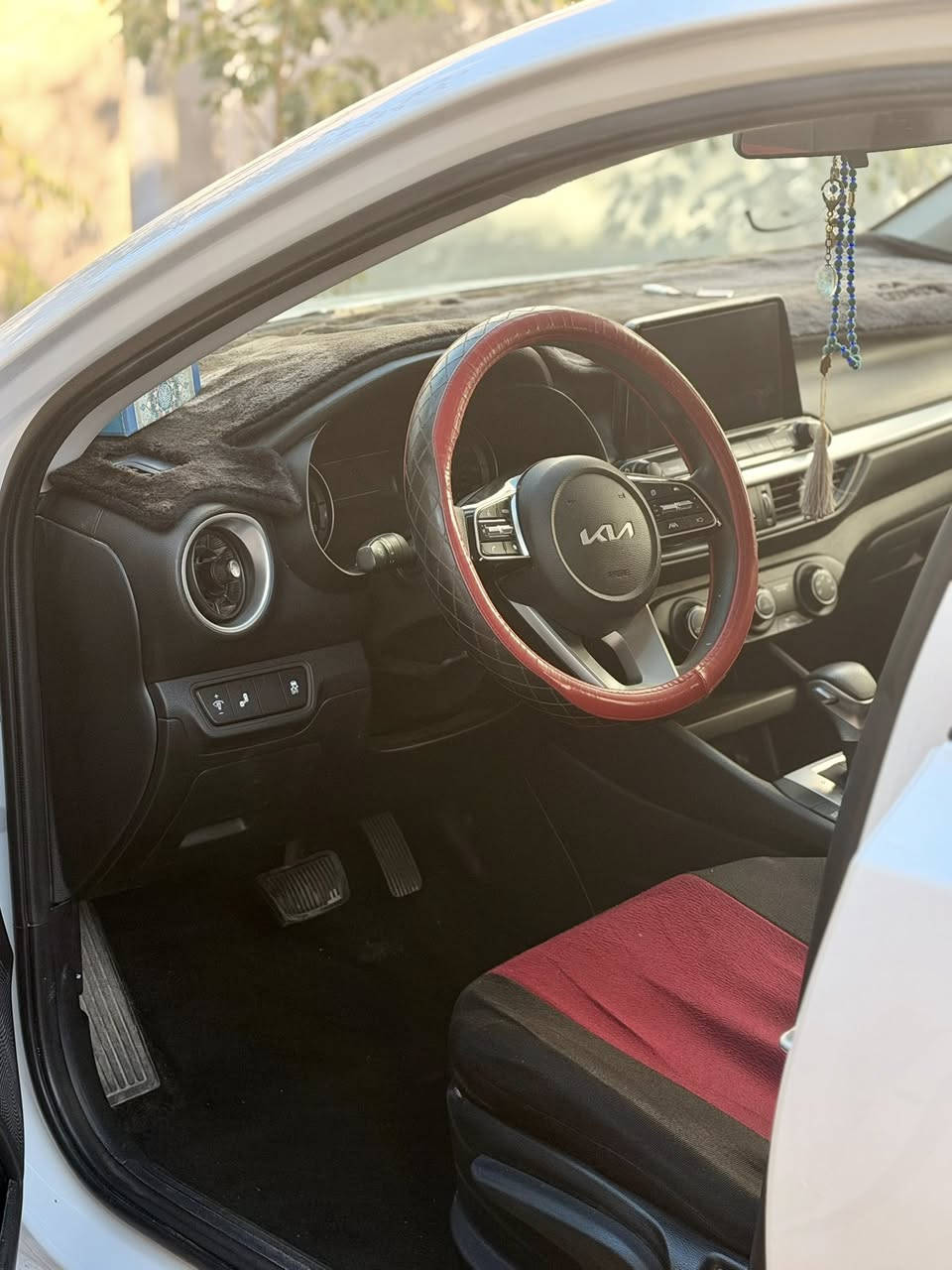 ‏سلام عليكم
‏كيا￼ ‏￼4k

‏موديل 24 

‏محرك 2000 

‏ماشي 20 

‏بس ضرر أمريكا 

‏رقم الشاصي موجود بالصورة 

‏موقع السيارة نجف الاشرف 

‏سعر السيارة 188 بها مجال بسيط 

‏استفسار الرقم اتصال ***********￼￼￼￼￼￼￼￼
