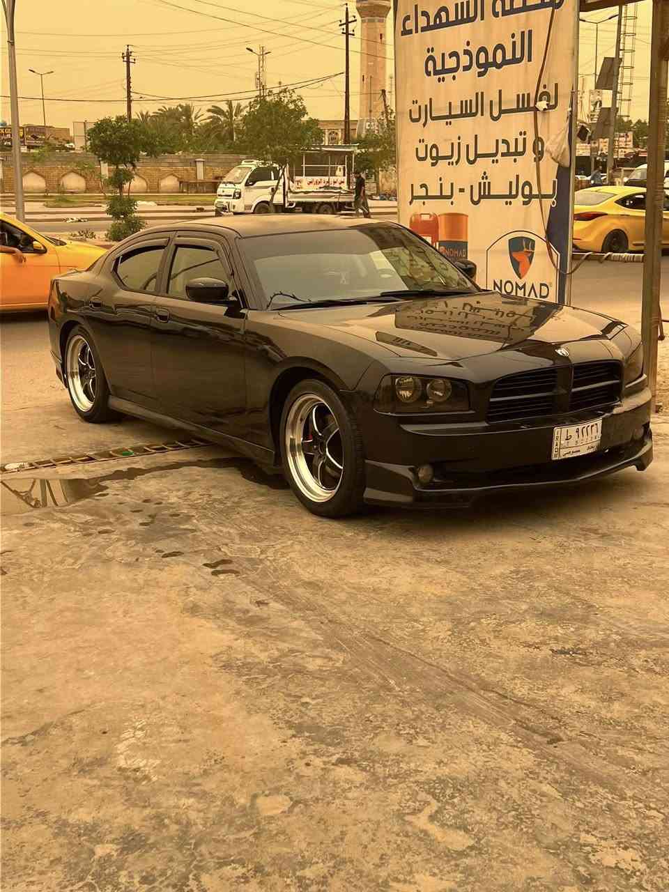 السلام عليكم جارجر 2009
مكينة 3500
ماشيه 180 حقيقي مال بيت لا طالعه خط ولا شايفه الدولي  
السياره جاهزه مكينه كير صدر تبريد 
السياره بيه صبغ حزام  بس 
وعندي صورها قبل الصبغ 
السياره مصروف عليها من سبايدر ولحية خلفية وسكنات لد ماموجودة بجارجر
السعر 109 وماكو هيج سعر بهذا الصرف  
مكاني بغداد البياع  ***********

