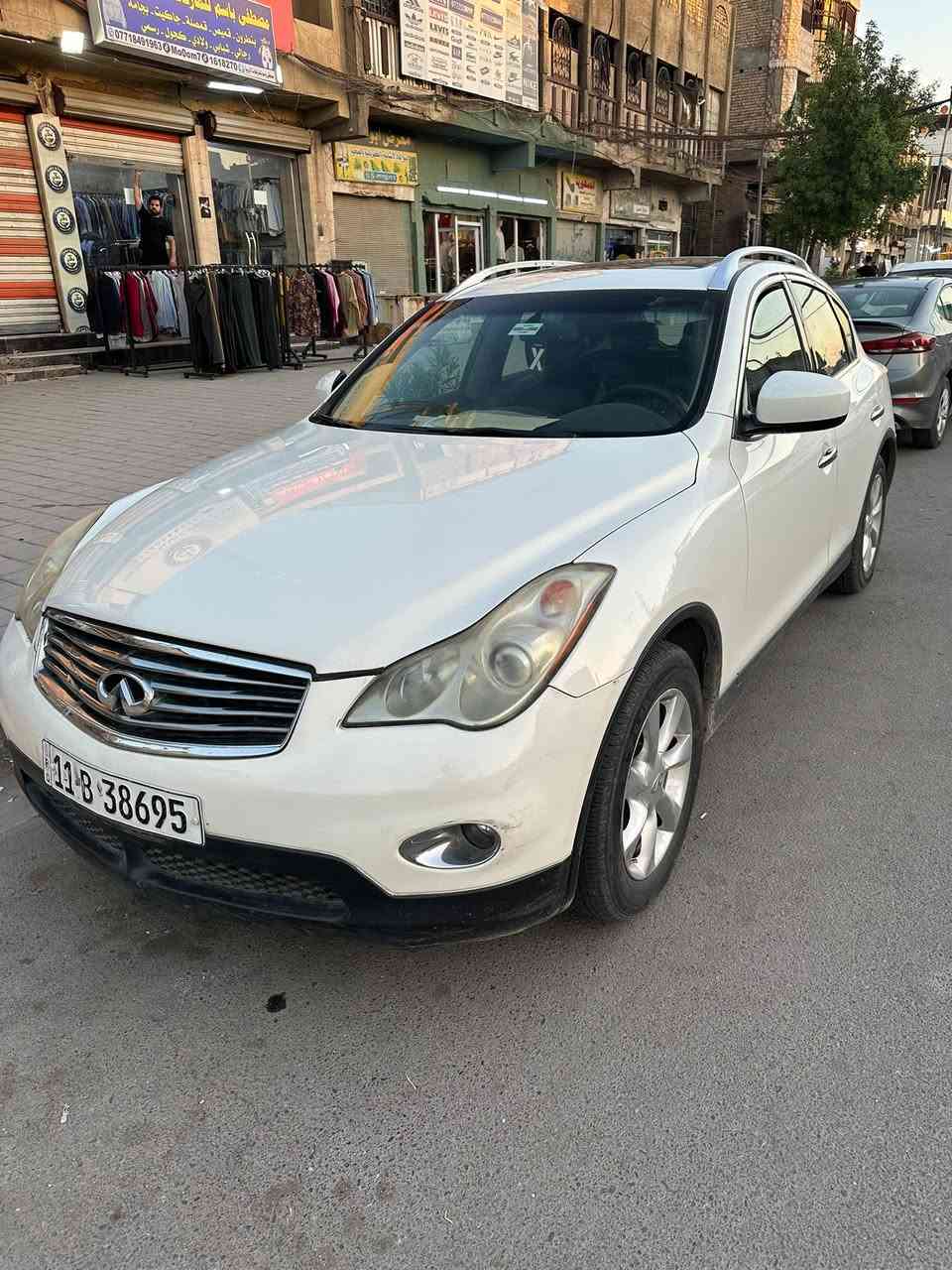 السلام عليكم
انفنتي EX35
 2010
موصفات السياره 
محرك ٦
كامرات 360
حساسات 360
مري قلاب
فتحه سقف
دخول ذكي 
كشنات كهرباء جلد تدفى تبريد 
خزن ميموري
جنطه كرهرباء
تحكم استيرن 
السياره ماشيه 55 ألف حقيقي 
السياره جاهز مابيها نقص 
(بيع مستعجل)
رقم الهاتف***********
