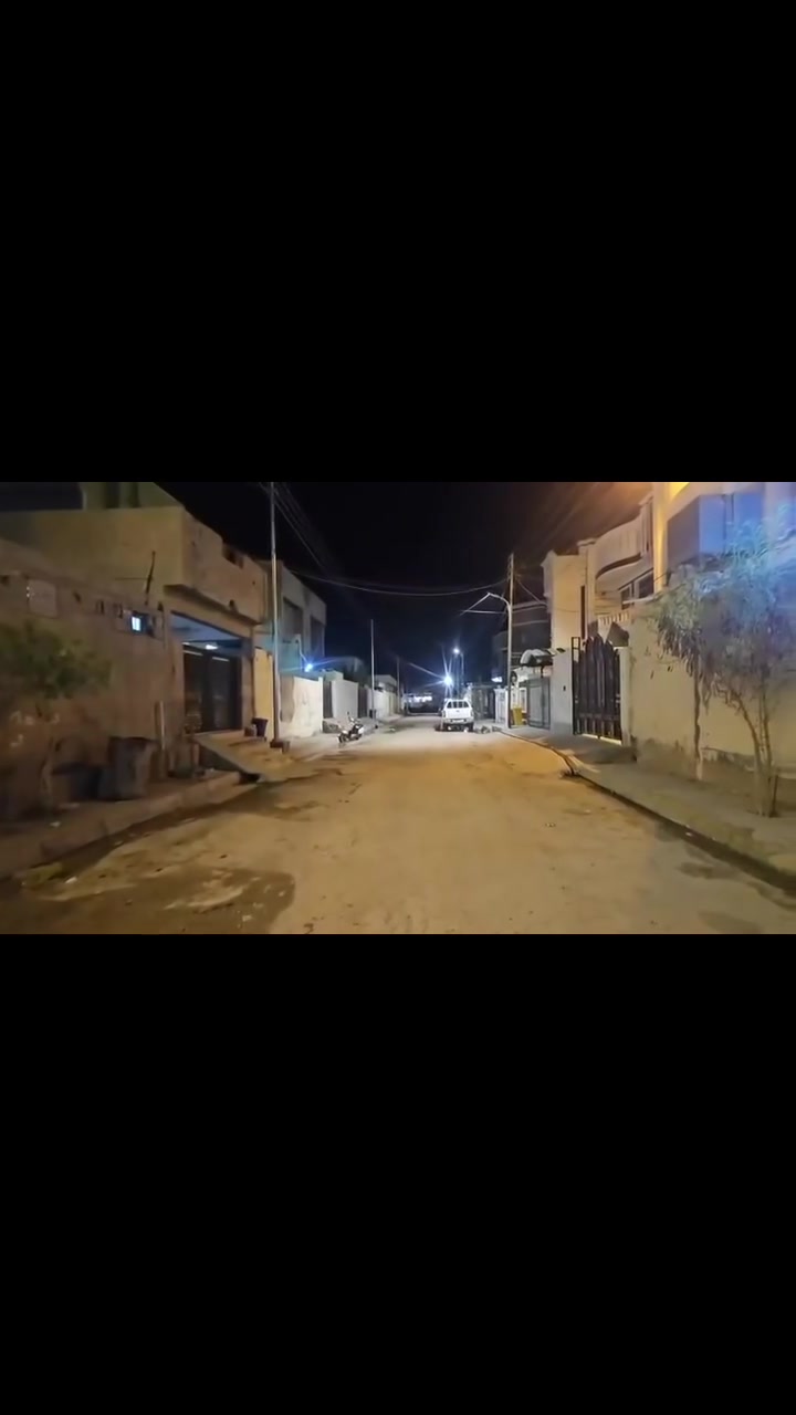 للبيع بيت حديث
البناء: 2024 موقع البيت داخل الرمادي قرب جامع الرضوان
البيت مرتب وحديث جدًا
يتكون من طابقين، وكل طابق يحتوي على:
كراج/كندور
ديوانية
صالة واسعة
غرفتا نوم
حمامان مع صحيات حديثة
مناور للتهوية والإضاءة
البيت نظيف وجاهز للسكن، مناسب للعوائل، وتشطيب ممتاز.
للاستفسار والمعاينة يرجى التواصل ***********

