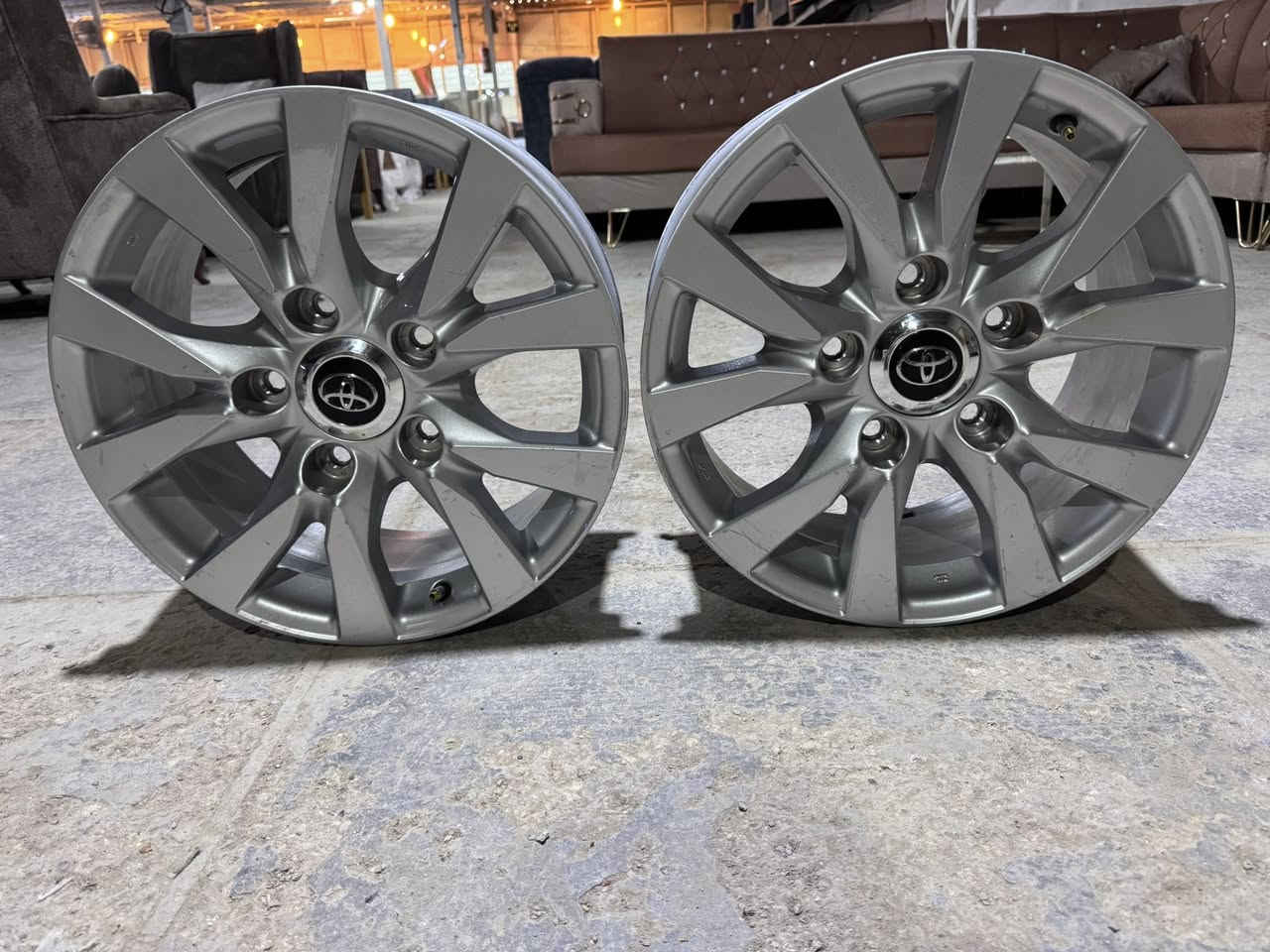 السلام عليكم
وياله لاندكروز
قياس 18 نظافة موديل 2021 فول كفاله لاعواج لاتصليح لارجفه بعدهن جدد وهنه زيرو مفتوحات ماشيات شي قليل
مكان ديوانية
للأستفسار: 0780 6012656
وبي واتساب
السعر 400 دولار وبي مجال للطيبين
