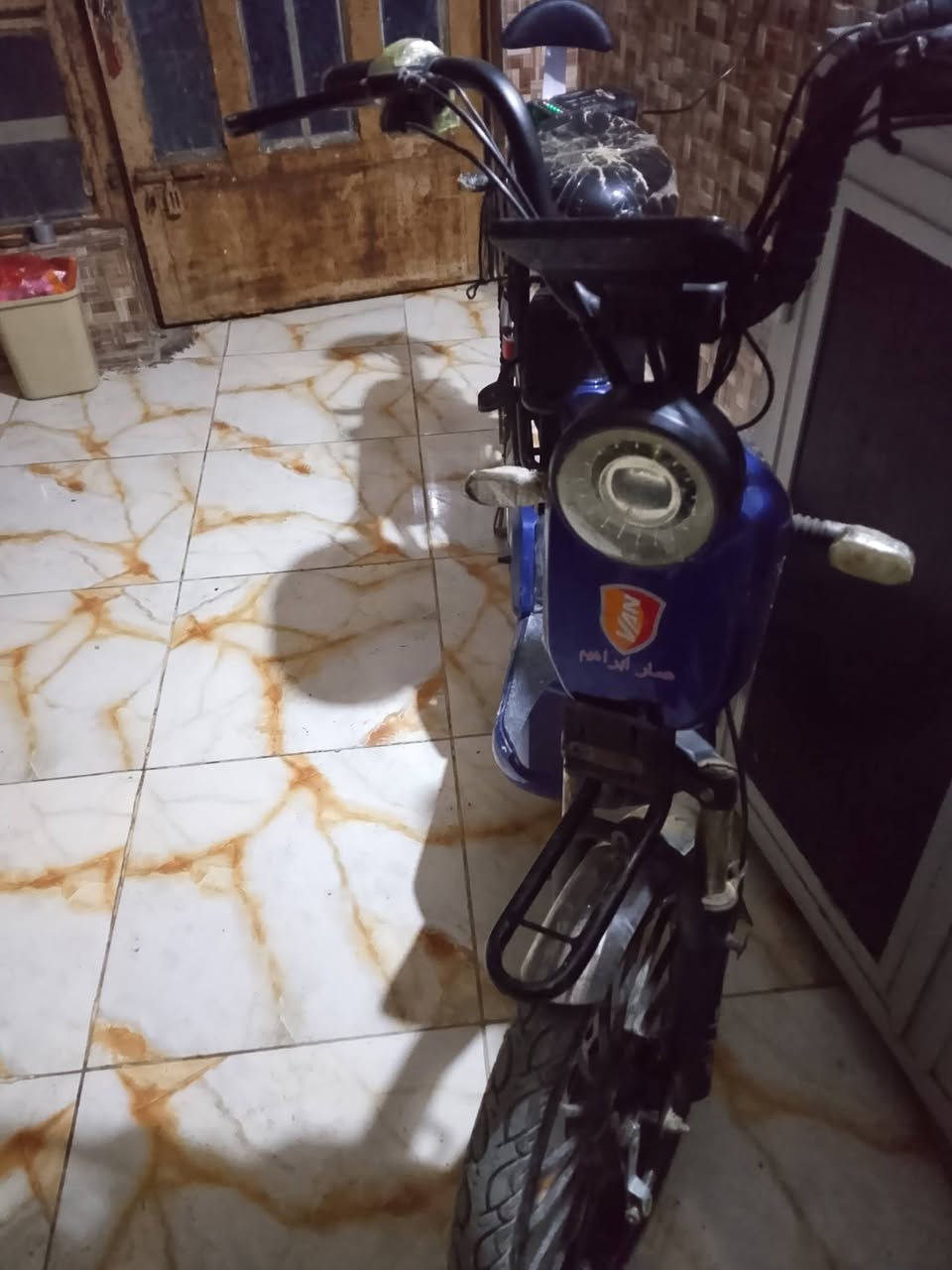 سلام عليكم باسكل شحن كامل مكمل كلشي مابي شغال بطاريات جدد ما صار شهر من جبتهن وشديتهن وخير. من الله 175 وذا اكو مراوس بدراجه هم عادي ***********
