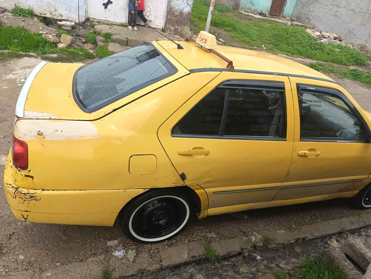 السلام عليكم شيري كويي2011 سياره بأسمي سنويه 30 مكينه كيربيه صرف تخم تاير كشر بلادي بدون ضربه غرفته نضيفه ومدوشمه السعر 28 بيه مجال بسيط عنوان  موصل جانب الايمن  ***********-***********
