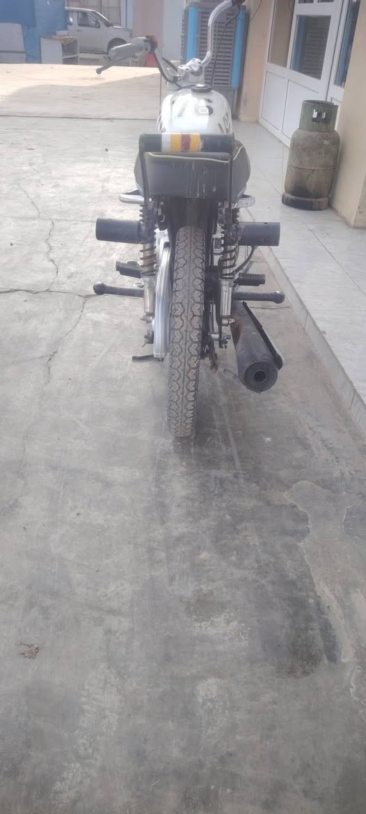 السلام علیکم دراجه اللبيع موديل25 رابيدو اصلي شلعه ومعدل او مراوس ويه ريضي تعل خاص او رقم   ***********
