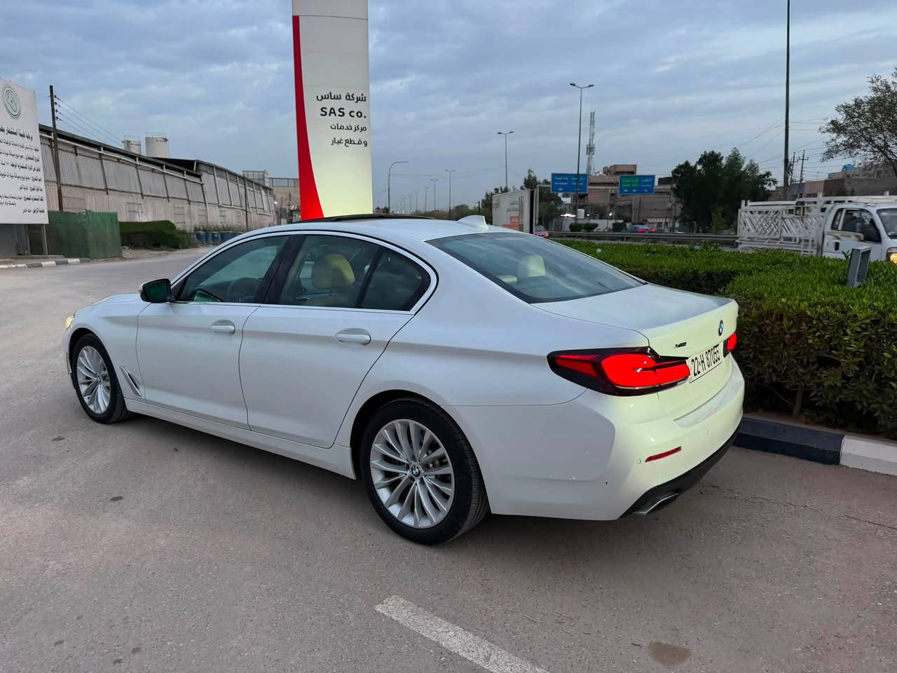 السلام عليكم
Bmw 530i 2022
كلين تايتل ( مكفولة تماماً السيارة ) 
ماشية 54 ميل

للتواصل : ***********
المواصفات
داتا شو 
سستم صوت هارمن كاردن
تدفئة كشنات وستيرن
رادار امامي
تحديد مسار 
سلايد
انارة داخلية محيطية ١٢ لون

سعر : 345
