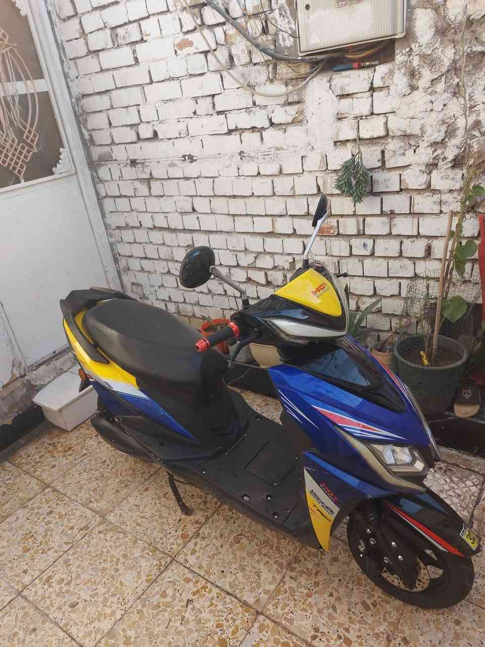 دراجه شحن سكنس موديل 25 ملف 2000 تمشيك 50 كيلو سرعته حقيقه80 سعر 650 بغداد طالبيه راقم ***********
