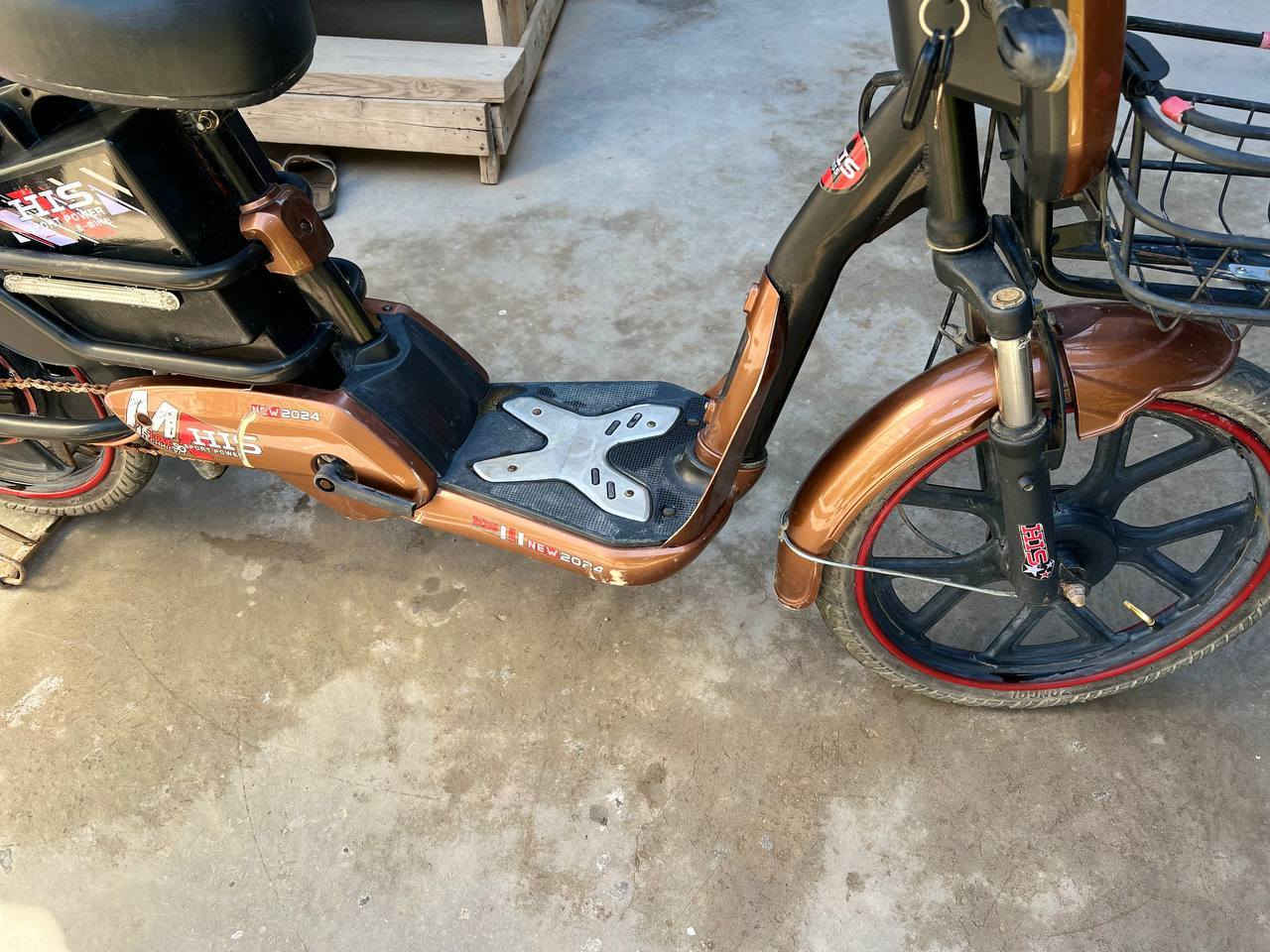 السلام عليكم
دراجه شحن للبيع نظيفه كلش بس بطاريات بيها هابطه
مكاني طارميه الفارس ***********
