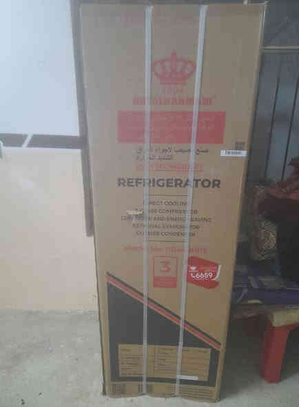 السلام عليكم ثلاجه غير مستعمله للبيع في الموصل الأيمن حي نابلس ***********
