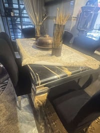 ميز طعام للبيع جديد ممستعمل مرمر الاصلي ثقيل جدا وكراسي عدد6 قديفه الس...