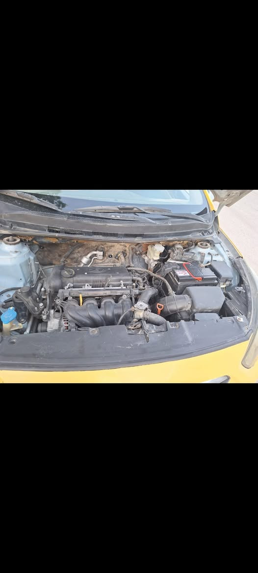 اكسنت خليجي  موديل 2012مكينه 1600دوش ام القطرتين السياره مكفوله كفاله عامه ماعده طخه بل جاملغ الامامي  وراجع نفسه ورقمهه كامل انكليزي بس استلام واني مكلف بل نشر وهاذا رقم صاحب السياره *********** السعر 75وبيهه مجال
