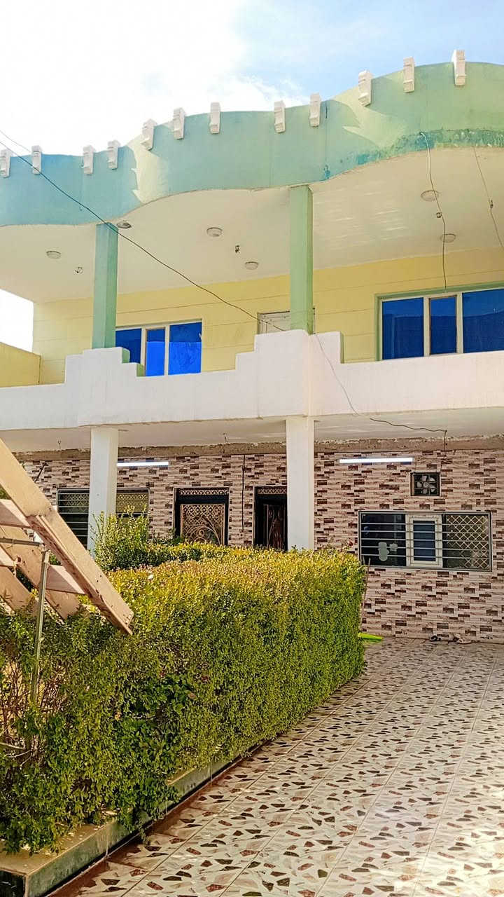 دار للببع تجاري مساحه400م الدار مساحه200م اسواق ع شارع رئيسي وشقه البيت زنجيل ع شارعين ومحل وشقه ع شارع الثاني الموقع الانواء شارع رئيسي الاستفسار الاتصال بلرقم***********
