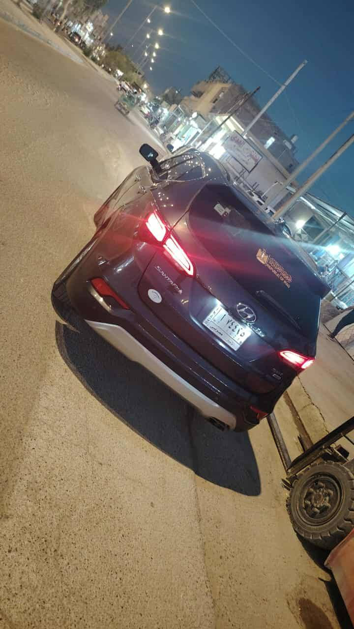 هونداي سنتافيا امريكي✌️✌️✌️
الموديل : 2017🙂🙂🙂🙂
 #اطلب #السعر يوصلك خاص  👉👉👉👉👉👉👉👉
عداد المسافة المقطوعة : 200
حجم المحرك : 4 سلندر 2400 المكينة👉👉
مامفتوح بيه برغي علبلاد 🤙🤙🤙
((سياره بعده كلش كلش نضيفه)) ضرر بابييبن باب السايق والخلف بابا سايق ضرر بسيط كلش👉👉👉👉  
#مواصفات السيارة :-
شاشة كبيرة
كامرة خلفية
تحكمات ستيرن
كروز سرعه 
نظام منحدرات 
مانع انزلاق
تبريد قطعتين
ويلكب 17
رادار جانبي 
رادر خلفي
رادار امامي (قيادة اليه)
تحديد مسار (خطوط)
لد امامي
لد خلفي (بك لايت)
#موقع السياره : #الأنبار_هيت_الدولاب
رقم انبار
للاستفسار الاتصال . ***********
