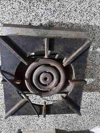 عندي طباخ قياس متر في متر تركي عيونه ليزريات ومكينه داطلي لقياس 32 سل ...