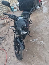 شباب دراجه بولسر للبيع محرك 150 نضيفه محرك وكشر بس حادث ونكسر مازده مر...