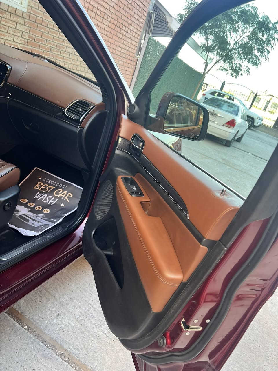 السلام عليكم جيب اوفرلاند ٢٠٢١ خليجي مكفوله ماشيه٦٤ الف كيلو تخم تاير جديد ميحتاج اشرح عن المواصفات هيه كدام العين ومواصفاته معروفه رايده ٣٤٥$ بيه مجال *********** مكاني بغداد
