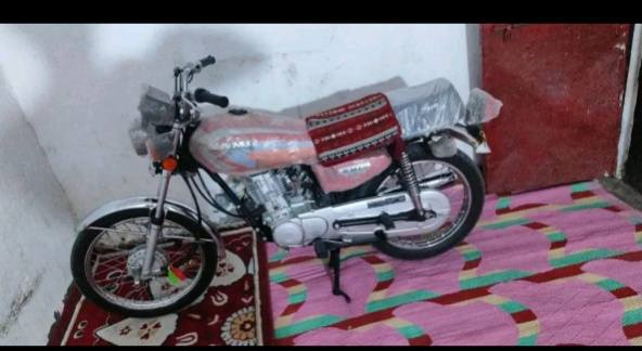 سلام عليكم
دراجه للبيع  ادوات 
بلاد مو تعمير 
السعر خاص  
المو شراي لا يتعبني وهاذه رقمي ***********
