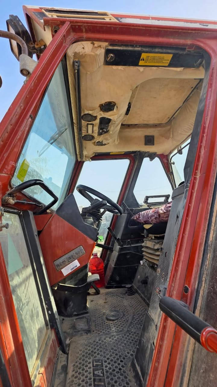 السلام عليكم عندي هاي مكينه للبيع عله وظع الشركة استخدامه بس عندي مامشتغله أقل من 100دونم افيات حجمه 180 لحاب يتواصل عله هذا الرقم ***********
