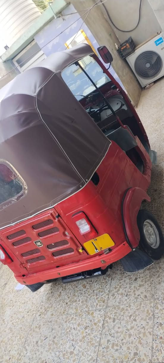 السلام عليكم تكتك البيع او مراوس موديل ١٨ شهر ٧ أوراق اصوليه٧ ترقيم ورقه مصطفى موجوده كامله  تايرات نص عمر مكينه حلوه ناعمه ضفيره جديد كلاجات كتف شحن كابريتر كاعيات صبغ عام جماليه بدون ظربه معجون بيه بس لغد مرجع بارد مكحل جاهزه كبل الشغل تفاصيل داخل مقطع مكان بغداد النهروان *********** سعر ٣مليون ٨٠٠ الف
