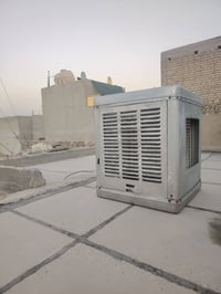 مبردة فافون __قديمة__  كلها حتى.. الأبواب فافون .. بدون سربس ولاموطور ...