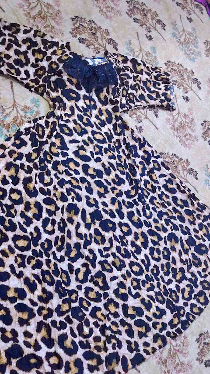 بنات خياط وقماش ب 15 وذا تحجزين قطعتين ب 25 شرط ضمان القماش والفحص امام المندوب  واوفر كامل   اضافه الى كلوشه دبل  كميات قليله الي تحب تحجز تراسلني خاص


**إذا كنت صاحب هذا الإعلان وتريد حذفه لأي سبب، رجاءا أرسل رسالة إلى الدعم الفني**